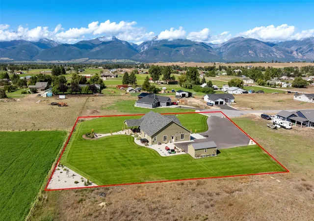 Photo 3 of Single family home for sale at 4464 Collie Ct, Stevensville, MT 59870 | MLS# 30078112 | Listing updated on 2026-09-18