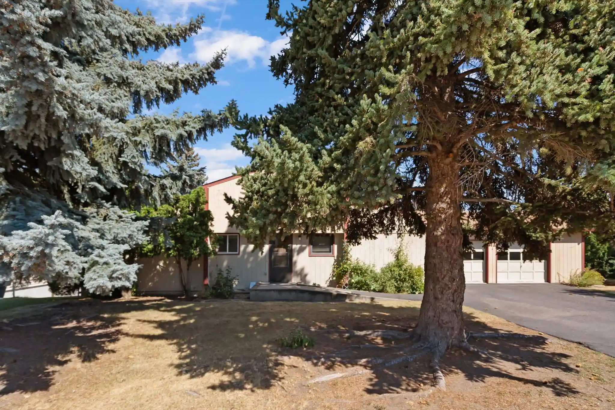 Photo 2 of Single family home for sale at 254 Farview Dr, Kalispell, MT 59901 | MLS# 30078020 | Listing updated on 2026-10-28