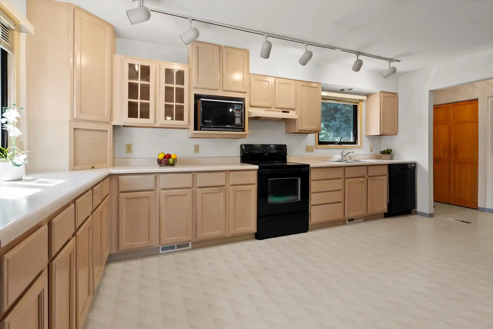 Photo 4 of Single family home for sale at 254 Farview Dr, Kalispell, MT 59901 | MLS# 30078020 | Listing updated on 2026-10-28