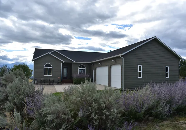 Photo 2 of Single family home for sale at 1009 Hidden Valley Rd N, Florence, MT 59833 | MLS# 30078140 | Listing updated on 2026-09-10