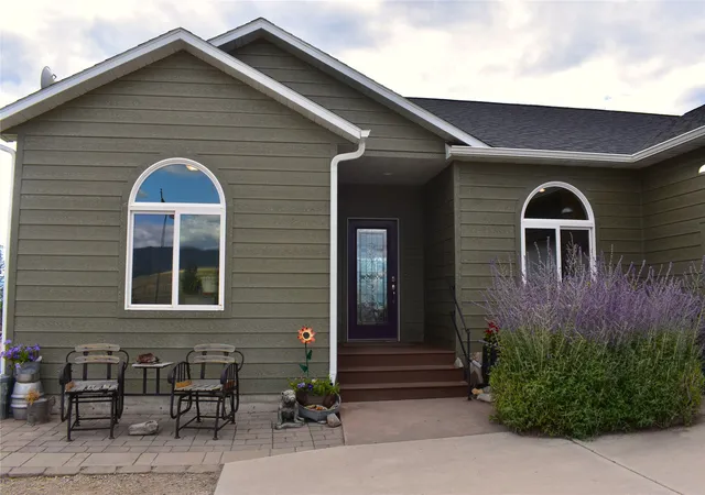 Photo 3 of Single family home for sale at 1009 Hidden Valley Rd N, Florence, MT 59833 | MLS# 30078140 | Listing updated on 2026-09-10