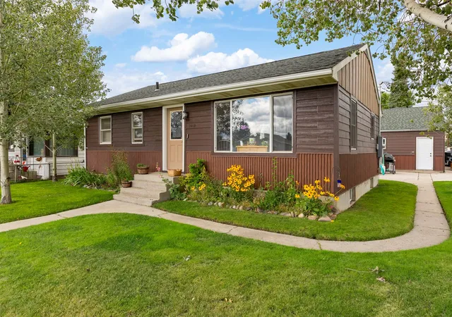 Photo 3 of Single family home for sale at 2419 Ottawa St, Butte, MT 59701 | MLS# 30078183 | Listing updated on 2026-09-14