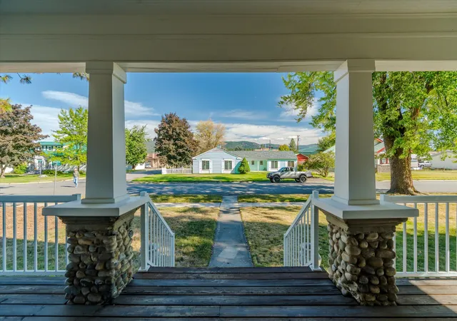 Photo 2 of Single family home for sale at 504 Idaho Ave, Libby, MT 59923 | MLS# 30078087 | Listing updated on 2026-09-20