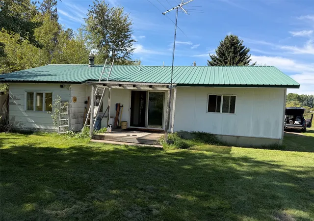 Photo 2 of Manufactured home for sale at 11555 Mallard Ct, Missoula, MT 59808 | MLS# 30078227 | Listing updated on 2026-09-10