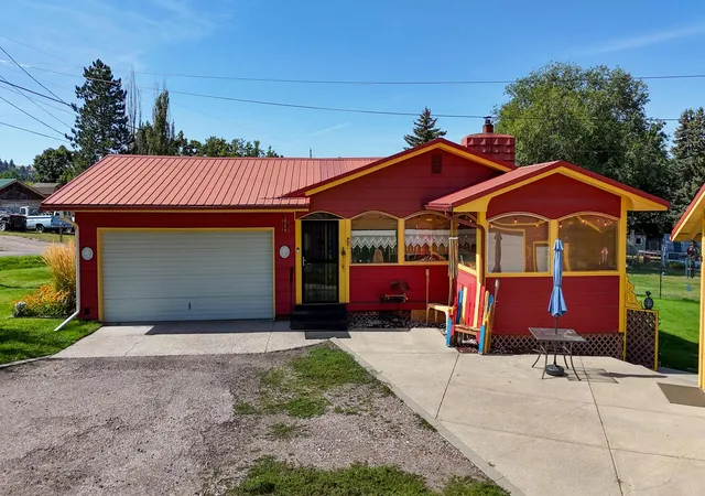 Photo 2 of Single family home for sale at 1205 11th Avenue E, Polson, MT 59860 | MLS# 30078215 | Listing updated on 2026-09-10