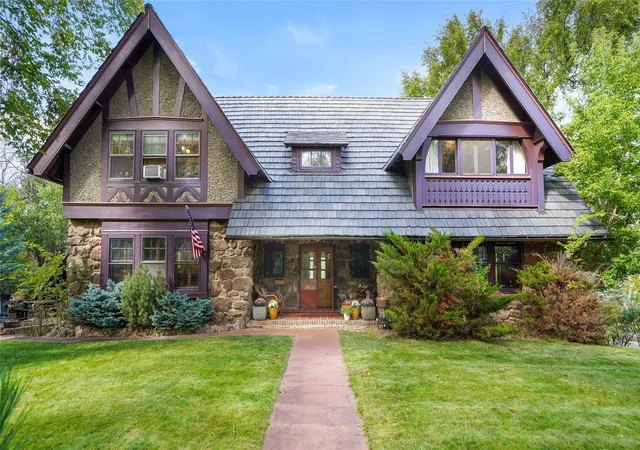 Photo 1 of Single family home for sale at 804 Gilbert St, Helena, MT 59601 | MLS# 30078182 | Listing updated on 2026-09-16