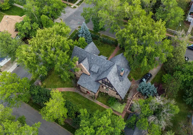 Photo 2 of Single family home for sale at 804 Gilbert St, Helena, MT 59601 | MLS# 30078182 | Listing updated on 2026-09-16