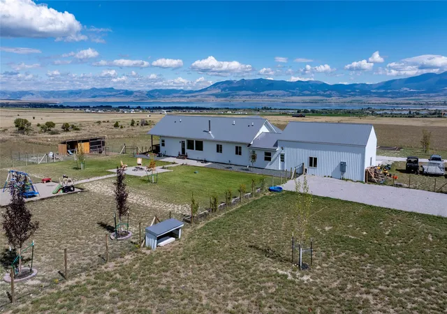 Photo 3 of Single family home for sale at 8 Wall St, Townsend, MT 59644 | MLS# 30078202 | Listing updated on 2026-09-14