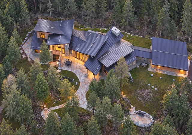 Photo 2 of Mansion for sale at 303 Whitefish Hills Loop, Whitefish, MT 59937 | MLS# 30078039 | Listing updated on 2026-09-11