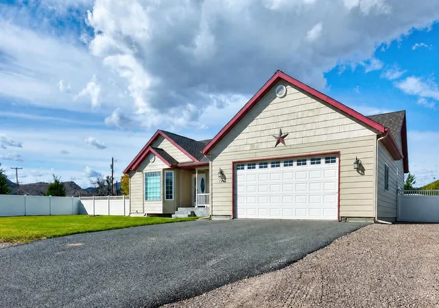 Photo 2 of Single family home for sale at 760 Cap Rd, Helena, MT 59602 | MLS# 30077675 | Listing updated on 2026-09-11