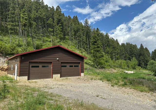 Photo 3 of Single family home for sale at 50 Maxville Rd, Philipsburg, MT 59858 | MLS# 30078252 | Listing updated on 2026-09-11