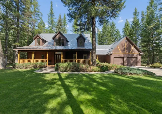 Photo 2 of Single family home for sale at 155 Stageline Dr, Whitefish, MT 59937 | MLS# 30078224 | Listing updated on 2026-09-13
