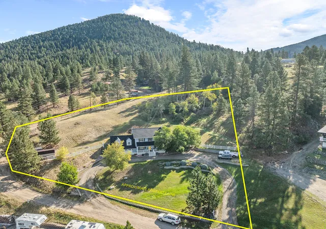 Photo 2 of Single family home for sale at 4 Hole In The Wall, Clancy, MT 59634 | MLS# 30076931 | Listing updated on 2026-09-22