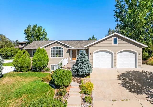 Single family home for sale at 1013 35th Avenue NE, Great Falls, MT 59404 | MLS# 30078263