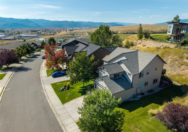 Photo 4 of Single family home for sale at 6526 Macarthur Dr, Missoula, MT 59808 | MLS# 30078040 | Listing updated on 2026-10-05