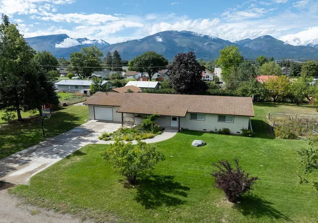 Photo 2 of Single family home for sale at 161 Conrad Ave, Hamilton, MT 59840 | MLS# 30078145 | Listing updated on 2026-09-14