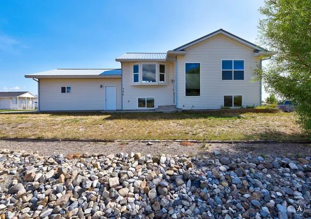 Photo 1 of Single family home for sale at 725 Pintail Ct, Helena, MT 59602 | MLS# 30078279 | Listing updated on 2026-10-04