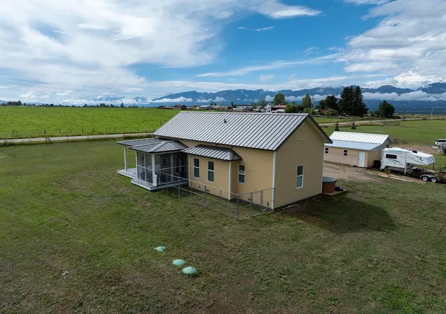 Photo 3 of Single family home for sale at 748 Bailey Ln, Corvallis, MT 59828 | MLS# 30078184 | Listing updated on 2026-09-14