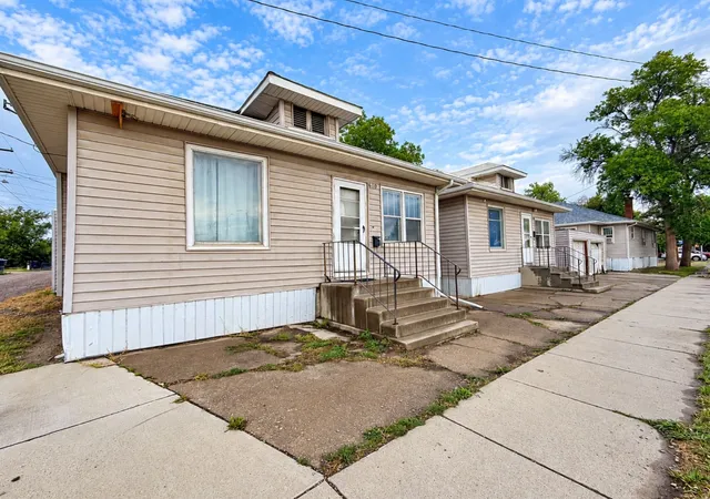 Photo 2 of Multi family home for sale at 824 6th Avenue S, Great Falls, MT 59405 | MLS# 30078221 | Listing updated on 2026-09-12