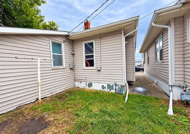 Photo 4 of Multi family home for sale at 824 6th Avenue S, Great Falls, MT 59405 | MLS# 30078221 | Listing updated on 2026-09-12