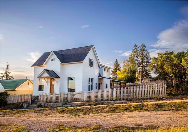 Photo 2 of Single family home for sale at 315 W Sutter St, Philipsburg, MT 59858 | MLS# 30078311 | Listing updated on 2026-09-12