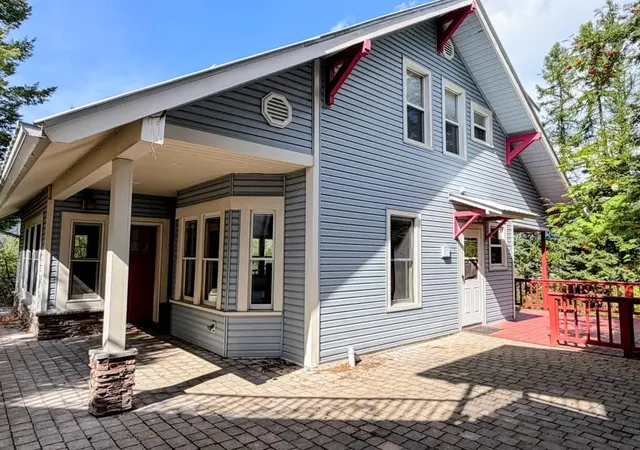 Photo 4 of Single family home for sale at 304 Skyles Pl, Whitefish, MT 59937 | MLS# 30078298 | Listing updated on 2026-09-12