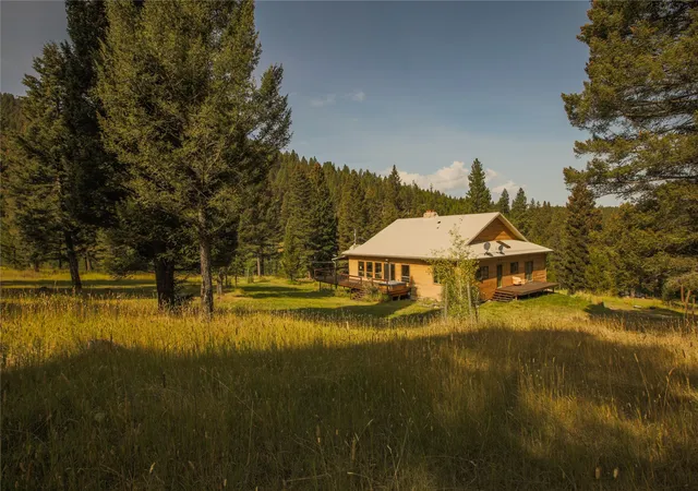 Photo 2 of Single family home for sale at 240 Tizer Lake Rd, Jefferson City, MT 59638 | MLS# 30078150 | Listing updated on 2026-09-15