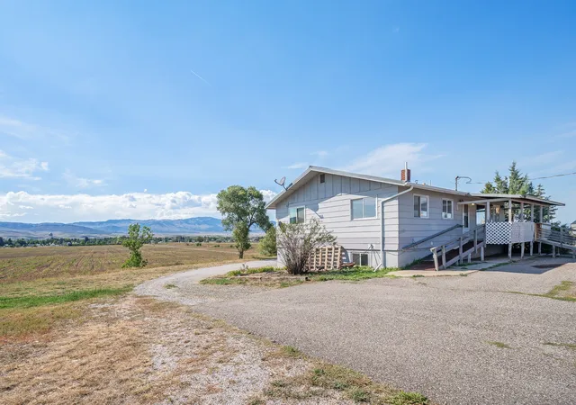 Photo 3 of Single family home for sale at 110 Us Hwy 12 E, Townsend, MT 59644 | MLS# 30077526 | Listing updated on 2026-09-23