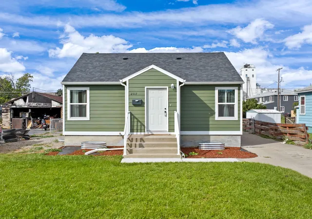 Photo 2 of Single family home for sale at 2517 7th Avenue N, Great Falls, MT 59401 | MLS# 30072770 | Listing updated on 2026-09-21