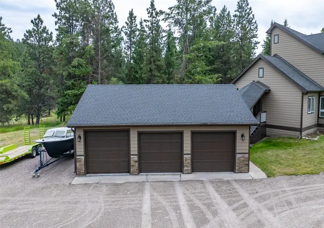 Photo 2 of Single family home for sale at 201 Terrace Rd, Kalispell, MT 59901 | MLS# 30078212 | Listing updated on 2026-09-14