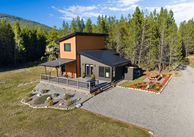 Photo 1 of Single family home for sale at 430 Mcgregor Meadows Rd W, Marion, MT 59925 | MLS# 30078301 | Listing updated on 2026-09-18