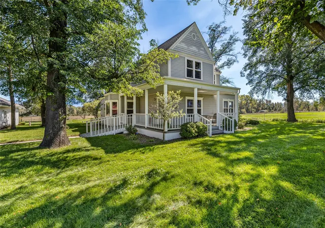 Photo 2 of Single family home for sale at 926 Orchard Dr, Hamilton, MT 59840 | MLS# 30078258 | Listing updated on 2026-09-16
