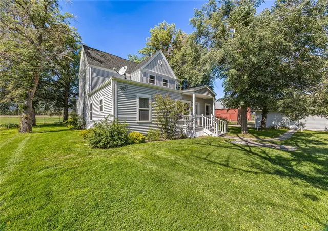Photo 3 of Single family home for sale at 926 Orchard Dr, Hamilton, MT 59840 | MLS# 30078258 | Listing updated on 2026-09-16