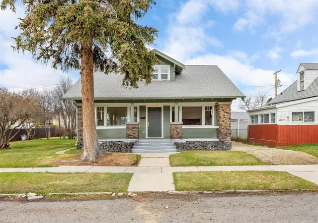 Photo 1 of Single family home for sale at 1809 Phillips Ave, Butte, MT 59701 | MLS# 30078364 | Listing updated on 2026-09-14