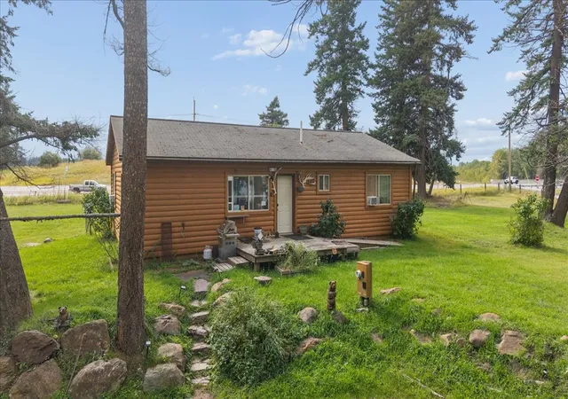Photo 1 of Single family home for sale at 500 River Rd, Columbia Falls, MT 59912 | MLS# 30078388 | Listing updated on 2026-10-06