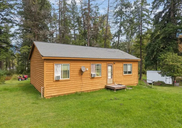 Photo 2 of Single family home for sale at 500 River Rd, Columbia Falls, MT 59912 | MLS# 30078388 | Listing updated on 2026-10-06
