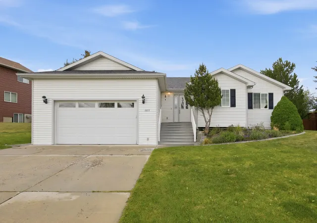 Photo 3 of Single family home for sale at 6872 Joy Dr, Missoula, MT 59803 | MLS# 30078397 | Listing updated on 2026-10-04