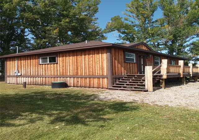 Photo 2 of Single family home for sale at 902 Rickards St, Anaconda, MT 59711 | MLS# 30078355 | Listing updated on 2026-09-15