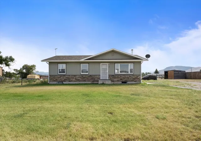 Photo 1 of Single family home for sale at 407 Valley View Rd, Helena, MT 59602 | MLS# 30077293 | Listing updated on 2026-09-24