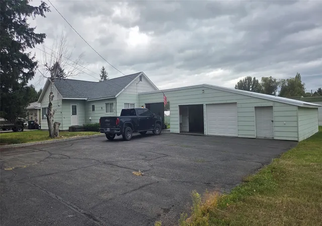 Photo 1 of Single family home for sale at 36 Willow Dr, Kalispell, MT 59901 | MLS# 30078393 | Listing updated on 2026-09-15