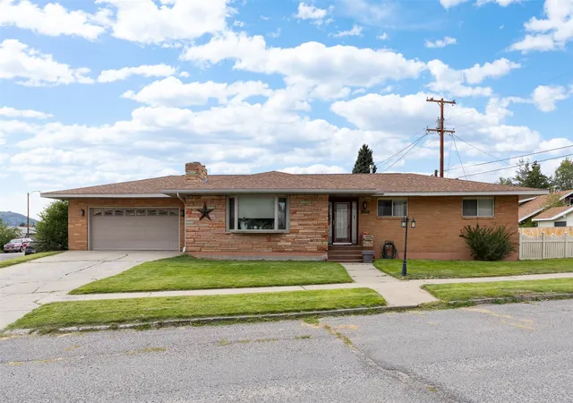 Photo 1 of Single family home for sale at 3033 Edwards St, Butte, MT 59701 | MLS# 30078441 | Listing updated on 2026-09-16