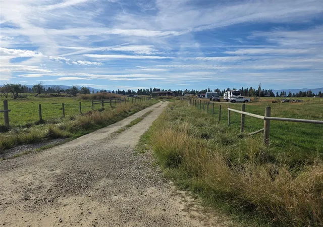 Photo 3 of Single family home for sale at 779 Hollibaugh Rd, Stevensville, MT 59870 | MLS# 30078465 | Listing updated on 2026-09-23