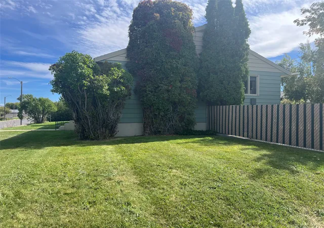 Photo 2 of Single family home for sale at 1329 Leslie Ave, Helena, MT 59601 | MLS# 30078403 | Listing updated on 2026-09-22