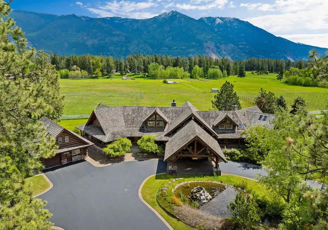 Photo 3 of Mansion for sale at 2347 Middle Rd, Columbia Falls, MT 59912 | MLS# 30078450 | Listing updated on 2026-09-16
