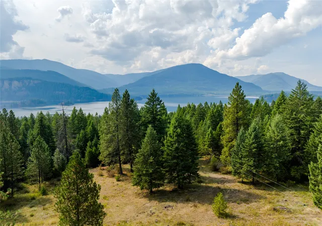 Photo 3 of Single family home for sale at 10 Red Fir Ln, Noxon, MT 59853 | MLS# 30078324 | Listing updated on 2026-09-18