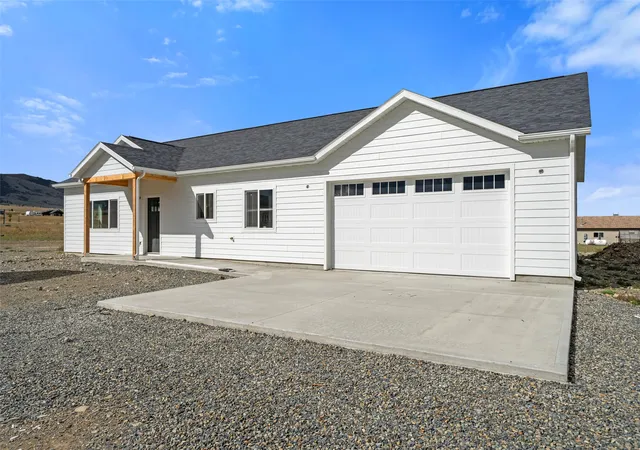 Photo 1 of Single family home for sale at 8 Prickley Pear Dr, Townsend, MT 59644 | MLS# 30078485 | Listing updated on 2026-09-16