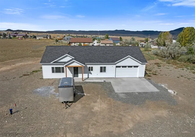 Photo 2 of Single family home for sale at 8 Prickley Pear Dr, Townsend, MT 59644 | MLS# 30078485 | Listing updated on 2026-09-16