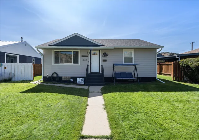 Photo 2 of Single family home for sale at 1905 W Park Ave, Anaconda, MT 59711 | MLS# 30078469 | Listing updated on 2026-10-07