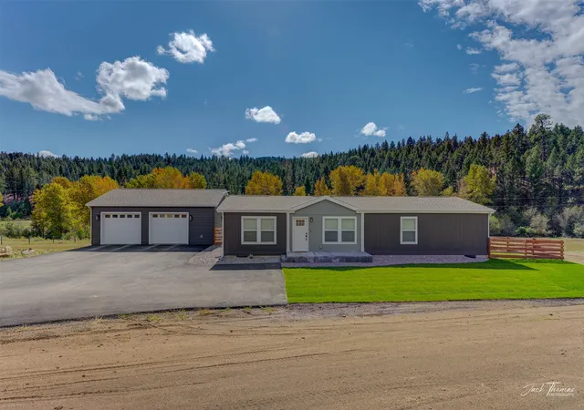 Single family home for sale at 419 Lump Gulch Rd, Clancy, MT 59634 | MLS# 30078328