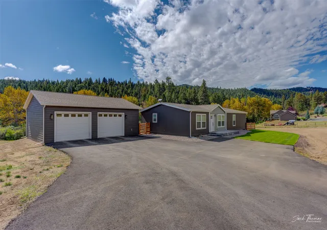 Photo 1 of Single family home for sale at 419 Lump Gulch Rd, Clancy, MT 59634 | MLS# 30078328 | Listing updated on 2026-09-21